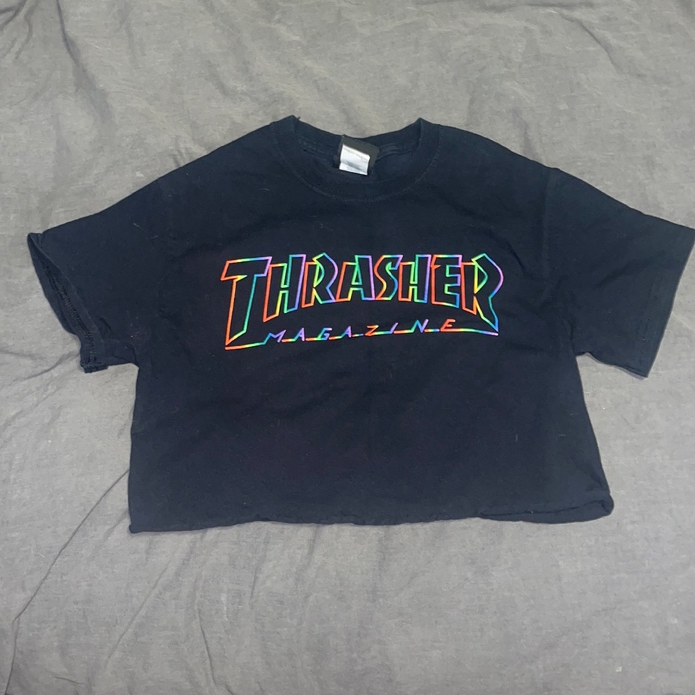 Size small cropped tee